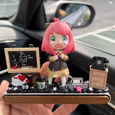 过家家阿尼亚泡泡玛特车载摆件临时停车号码牌装饰电话汽车女生