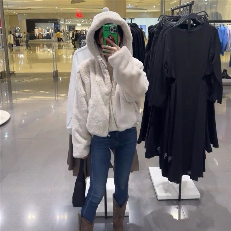 秋季新品 女装 人造皮草效果连帽夹克外套 6318250 712