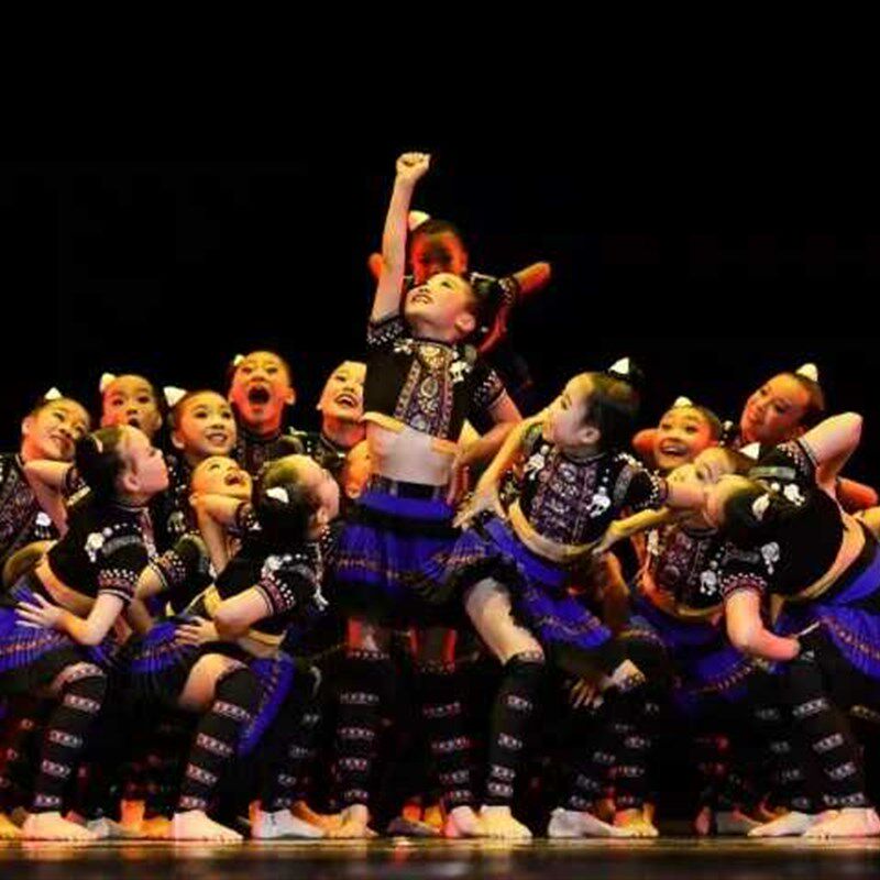 第十届小荷风采我们的年味儿童苗族瑶族表演服三月三苗族演出服装