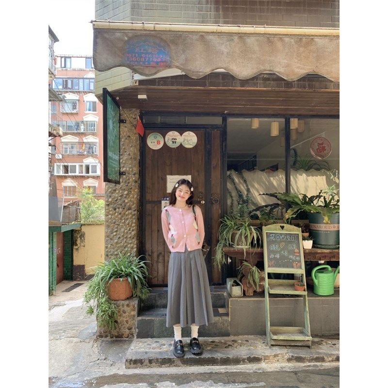 范雯雯 实穿主义 灰色百褶A字半身裙女冬季法式高腰修身长款裙子