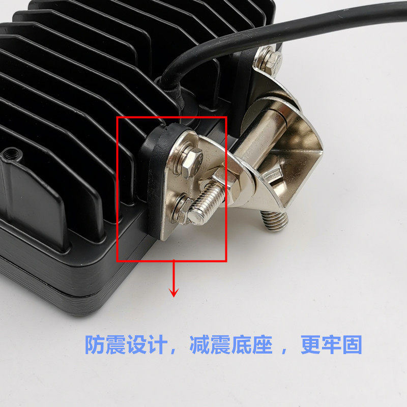 挖机大灯工程车led灯12V叉车吊机挖掘机大臂灯收割机货车射灯24V