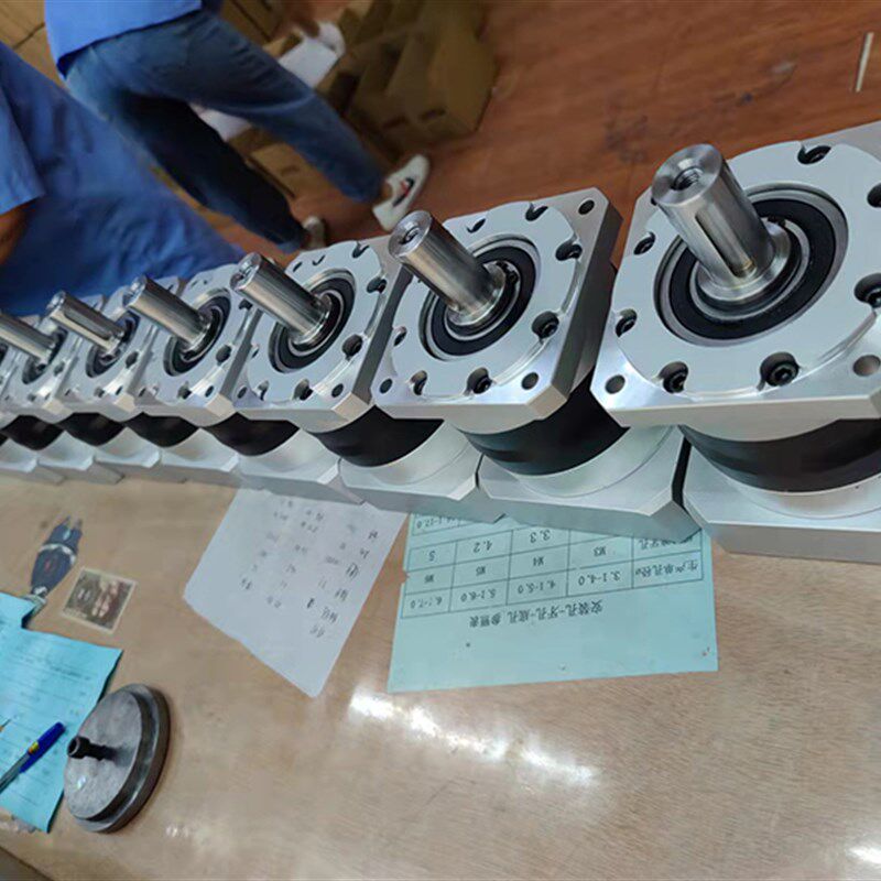 180伺服精密行星减速机高精度间隙小于10弧分PL160 一二三级速比