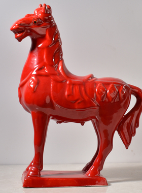 大红色唐三彩马工艺品枣红色小马乔迁新房大堂酒店落地摆设陶瓷器