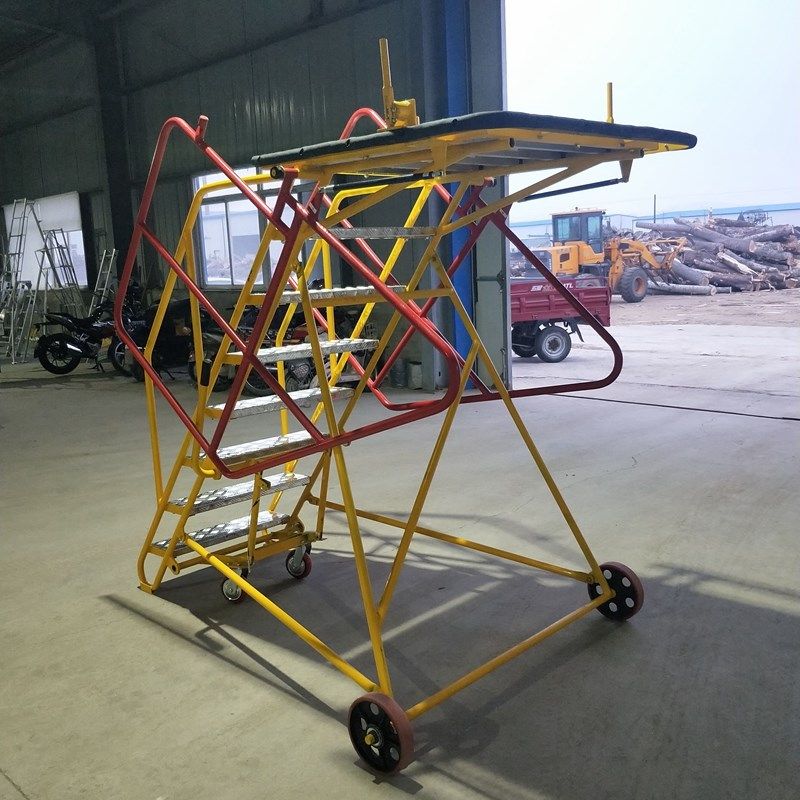 定制机场钢制飞机检修梯安全工作梯移动平台梯登高梯爬梯维护梯子