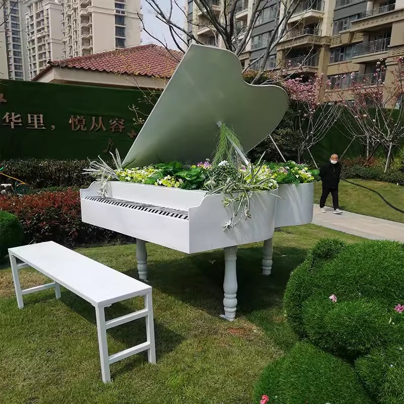 网红打卡户外金属摆件钢琴模型一比一大型花园庭院造景布置装饰品