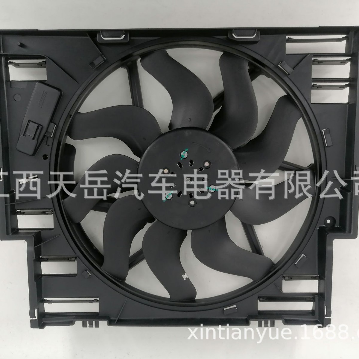 适用于汽车型号G20（无耳） 汽车散热器风扇17428591443
