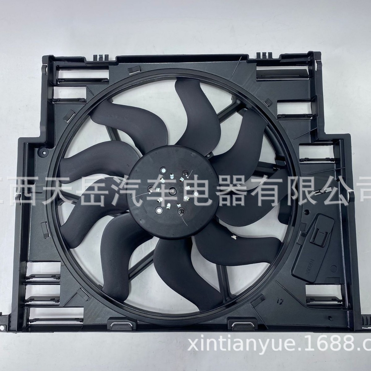 适用于汽车型号G20（无耳） 汽车散热器风扇17428591442