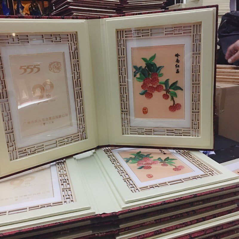 广绣粤绣 木雕 特色 广府文化礼品 纯手工刺 绣纪念品 五羊