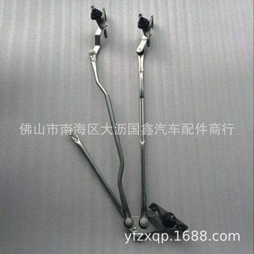 适用五十铃CXZ81雨刮拉杆 CYZ81 10PE1 泵车配件 1-83312113-1
