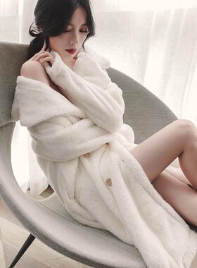 冬季睡袍女珊瑚绒长款加绒加厚浴袍女秋冬款法兰绒浴衣保暖白色