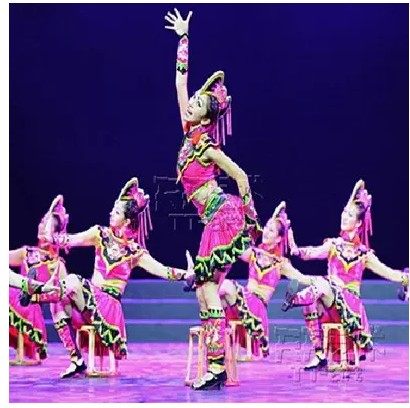 夏日里的滴滴调演出服儿童苗族彝族夏日里的滴滴调少数民族舞蹈服