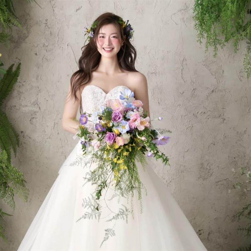 瀑布手捧花新娘彷真花婚纱照照相馆拍摄道具文竹虞美人森系水滴手