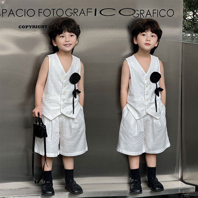 男童礼服套装2024夏季新款白色儿童西装马甲休闲洋气走秀演出服