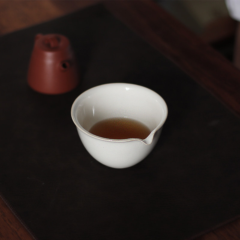 一条公道杯陶瓷日式分茶器功夫茶具配件手工茶海大号创意匀茶器