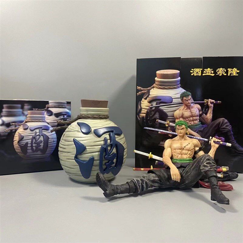 汽车仪表台个性路飞索隆坐姿酒瓶酒壶动漫手办模型车摆件机箱装饰