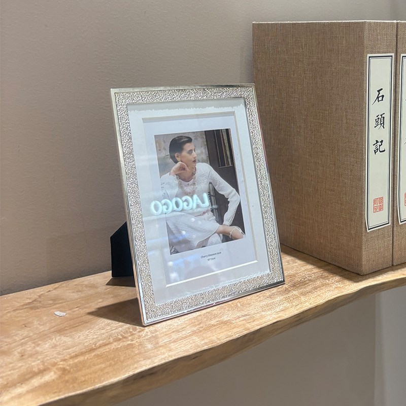 相框摆台 带白卡银简约金属桌面照片框6/7/8寸轻奢高级感礼品相架
