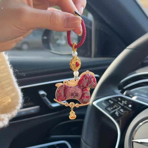 马上有钱汽车挂件件马年高级饰品中国风小马挂饰新年年味汽车内部