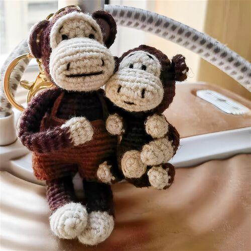 没表情大猴子手工羊毛线钩织挂件摆台包挂钥匙扣个性成品亲子款式
