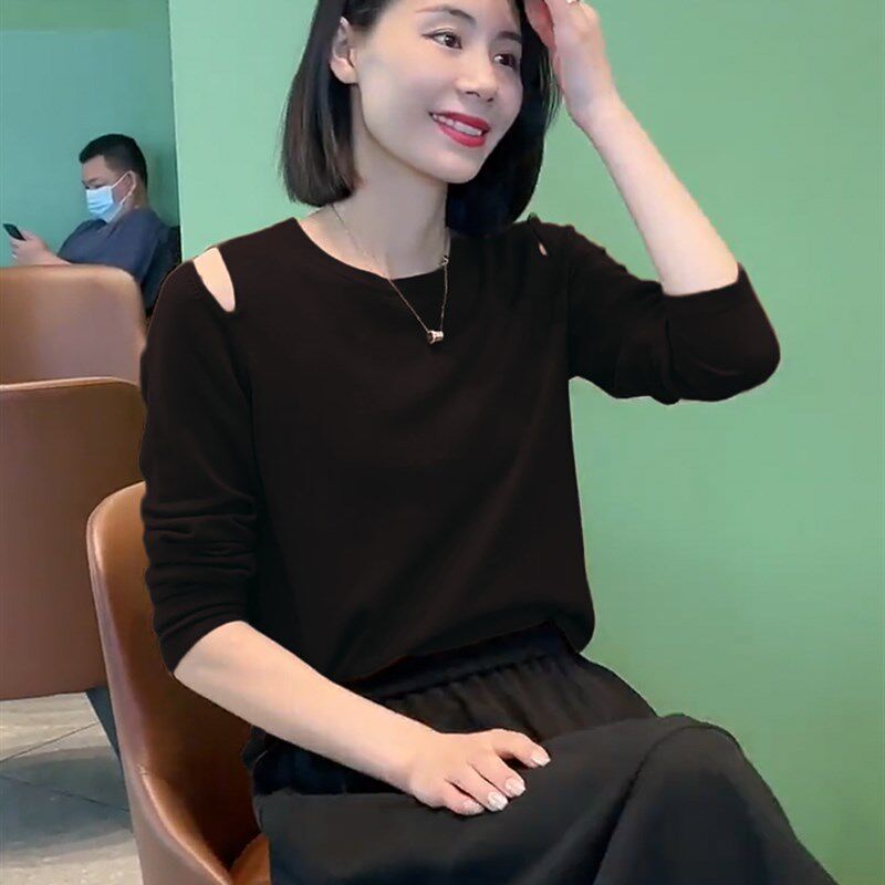 2024秋冬新款镂空露肩打底衫女内搭长袖半高圆领针织衫宽松毛衣