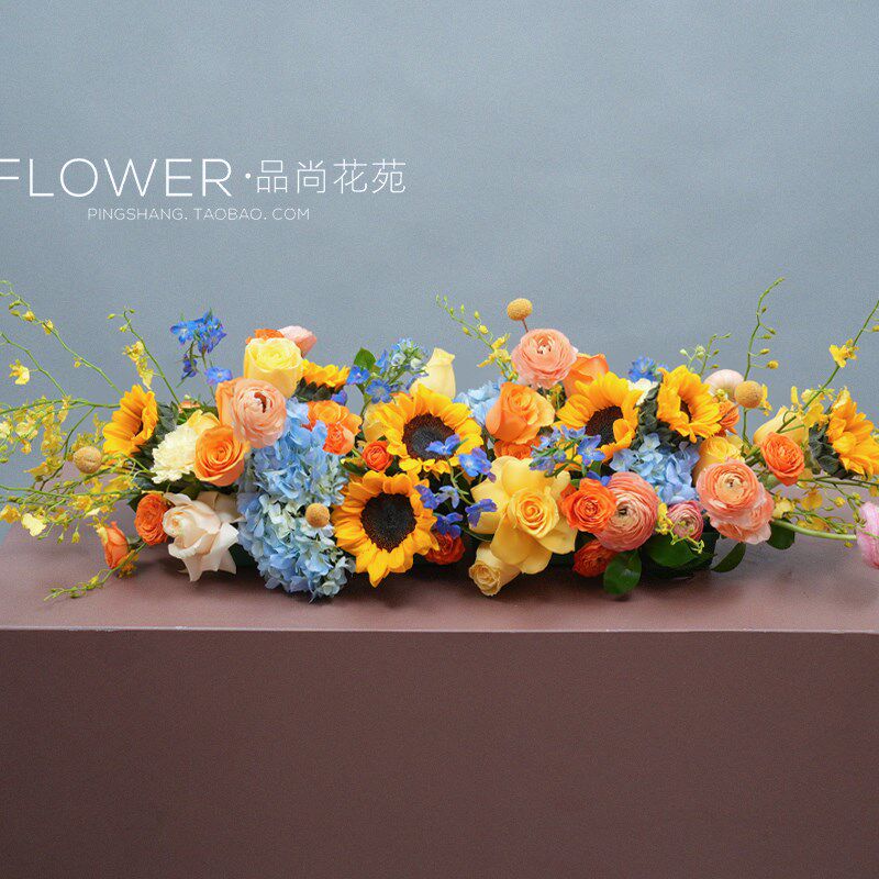 讲台花鲜花下垂会议桌花北京宴会签到会议桌花北京实体店同城速递