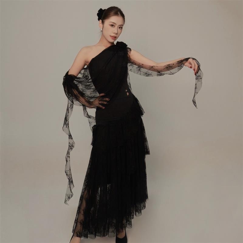 jinn舞服摩登舞服新款练功服演出服黑白红蕾丝飘纱斜肩上衣半身裙