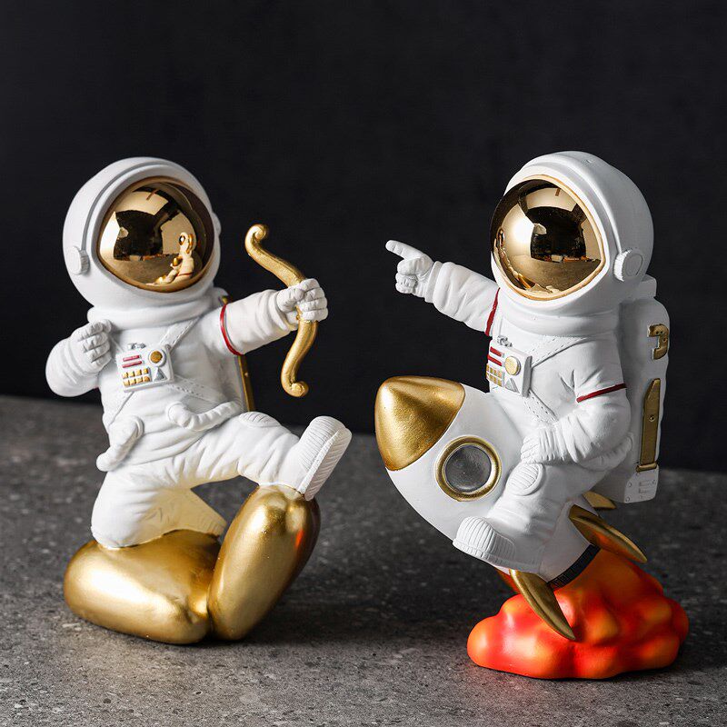 家居装饰品轻奢创意宇航员摆件办公室电脑桌面书房书架太空人软装