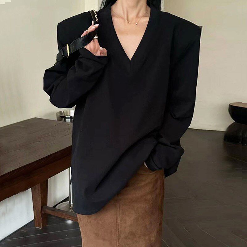 v领t恤女长袖秋冬新款宽松内搭打底衫女高级感长款遮屁股垫肩上衣