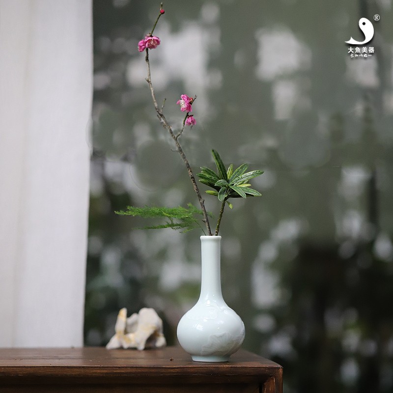 大鱼美器 青瓷刻花长颈瓶 陶瓷花瓶小号花器花插水培简约居家摆件