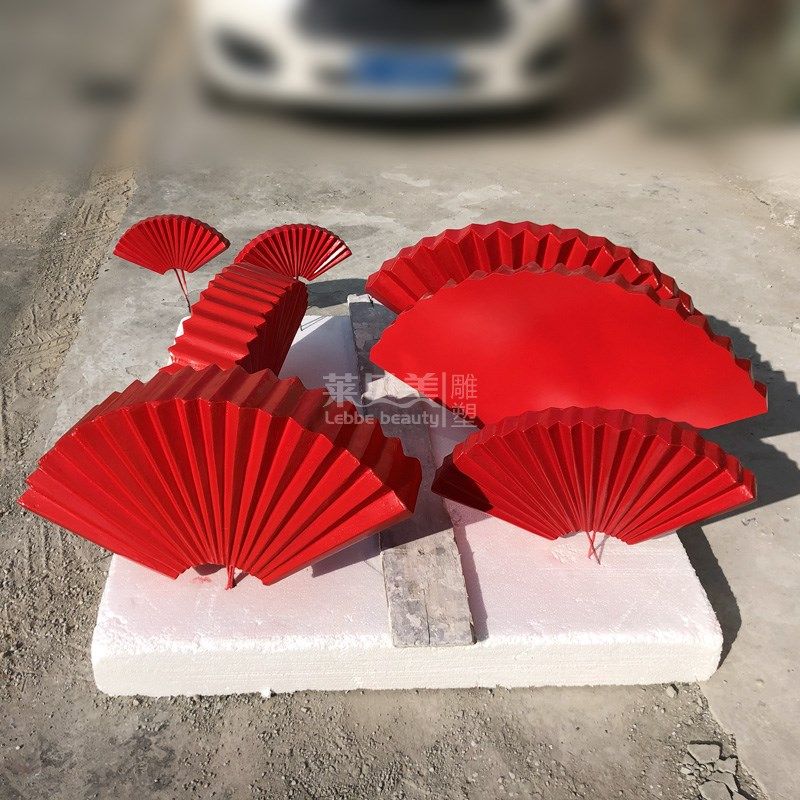 大型泡沫雕塑户外中式婚庆背景墙美陈景观立体红色扇子模型小品