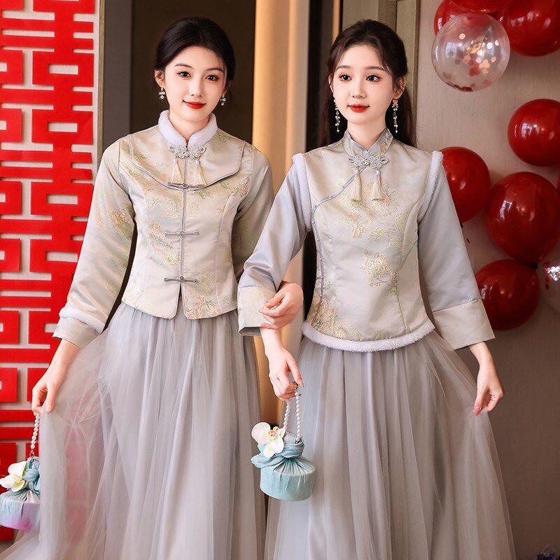 新中式伴娘服女2024冬季新款姐妹团礼服长袖保暖小个子旗袍伴娘裙