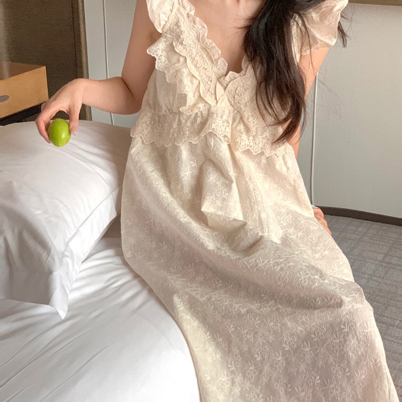 宫廷风V领吊带睡裙女夏季新款蕾丝边提花纹背心带胸垫睡衣家居服