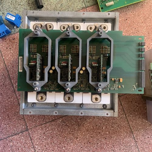伟肯变频器NXS NXP系触发驱动板PC00525和PC00526和PC00428