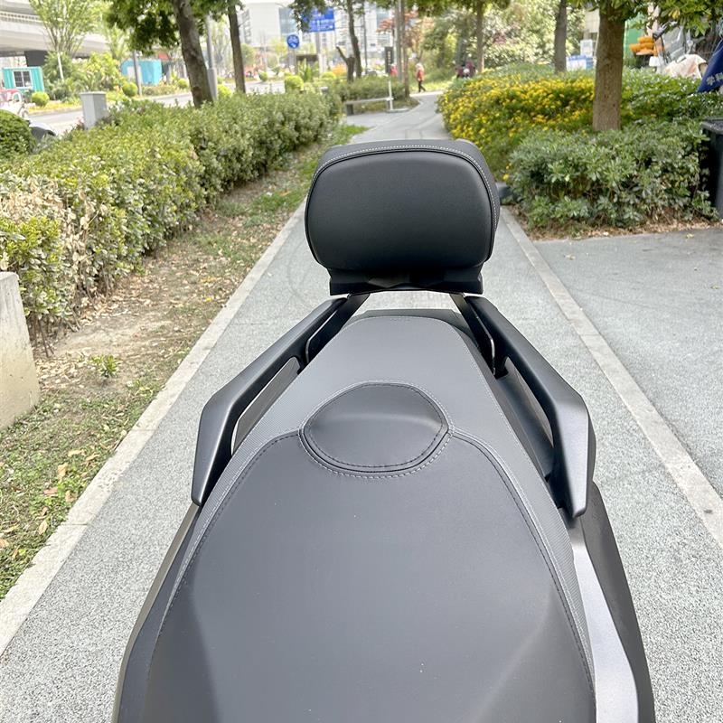 适用NS150XC专用后靠背腰靠腰托改装摩托车坐垫后座腰靠舒适配件