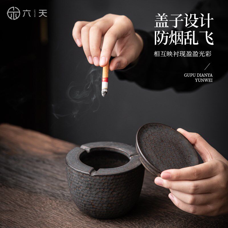 六天创意鎏金烟灰缸家用车载陶瓷鱼纹款防飞灰办公室烟缸摆件
