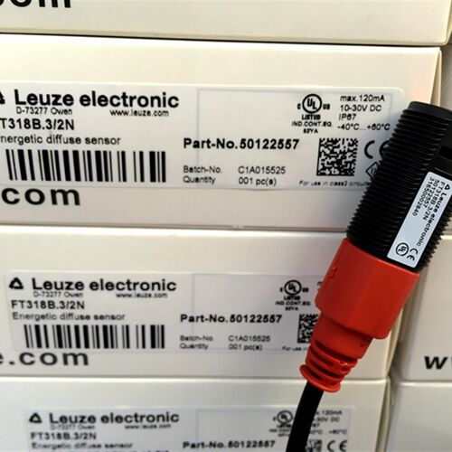德国劳易测LEUZE新款漫反射光电开关FT318B.3/2N FT318B.3/4P