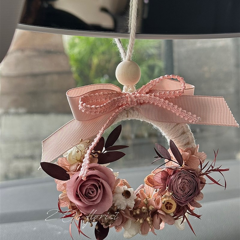 进口永生花玫瑰花环汽车挂件汽车内装饰品摆件520生日礼物送闺蜜