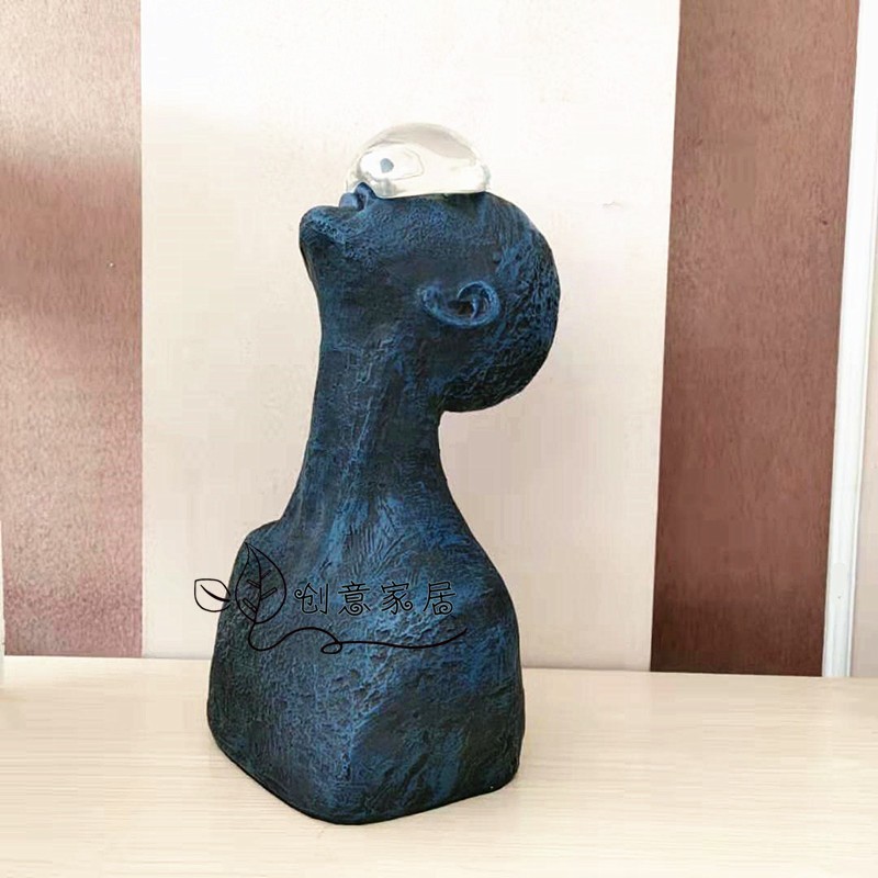 简约现代树脂人物工艺品北欧轻奢创意家居桌面客厅玄关装饰品摆件