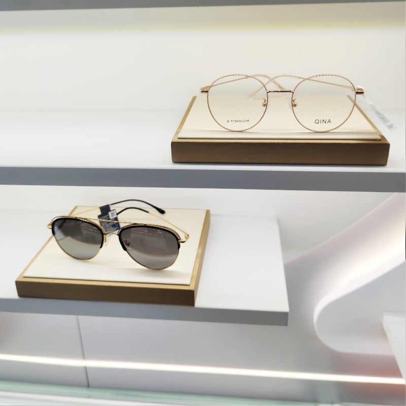 新品眼镜展示架托盘陈列摆架装饰道具柜台中岛收纳拉丝皮革太阳镜