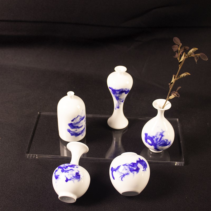 手绘桌面迷你小花瓶景德镇陶瓷花瓶摆件客厅插花轻奢高档青花瓷瓶
