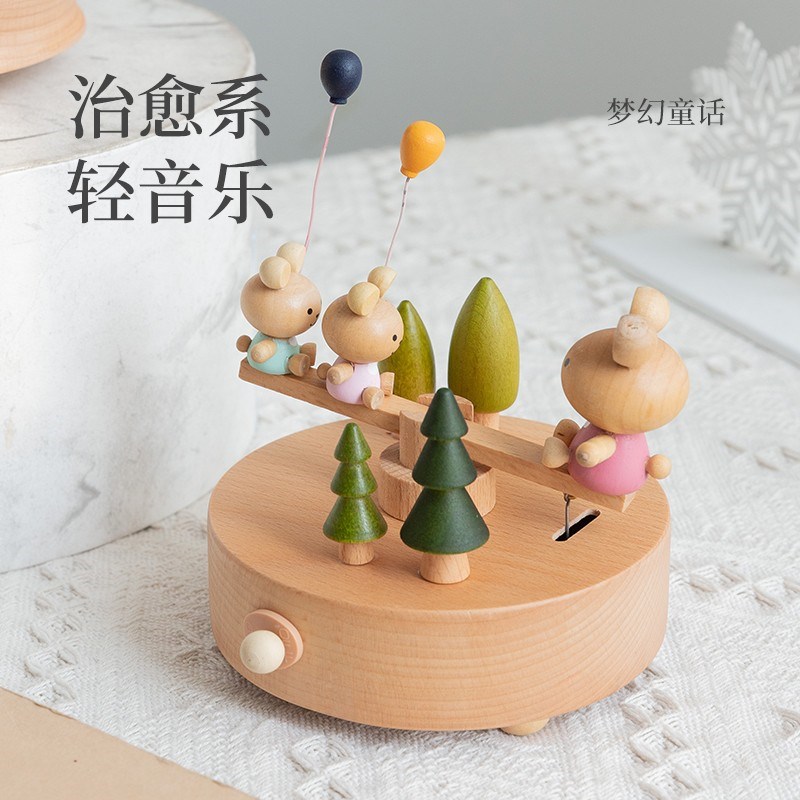 元旦节八音盒旋转木马音乐盒送儿童女孩生日蛋糕装饰摆件新年礼物