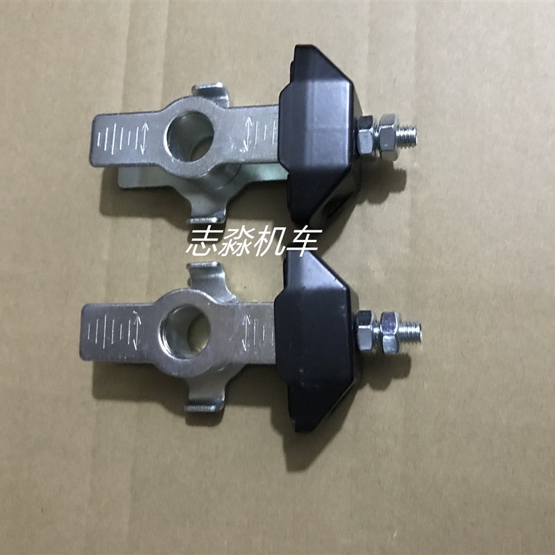 迅龙V8V9摩托车神驹312复古街车国4电喷趴赛链条调节器调链器配件