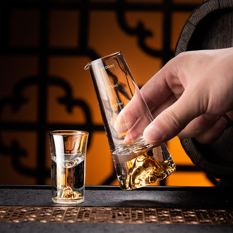 中式高端蓝山白酒杯套装家用水晶玻璃小一口杯酒盅轻奢分酒器酒具