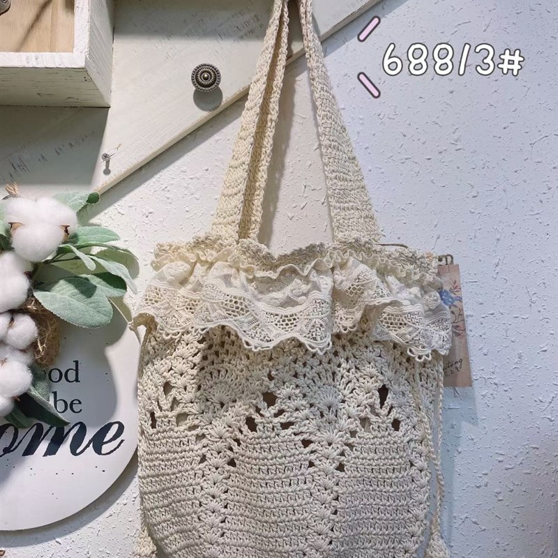 日系甜美风手工编织棉线单肩包女钩花镂空蕾丝拼接手提抽绳水桶包
