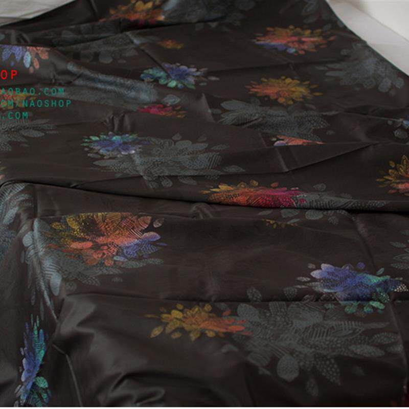 闹闹家 贡缎长绒棉床品服装布料面料-黑底花火[250]66