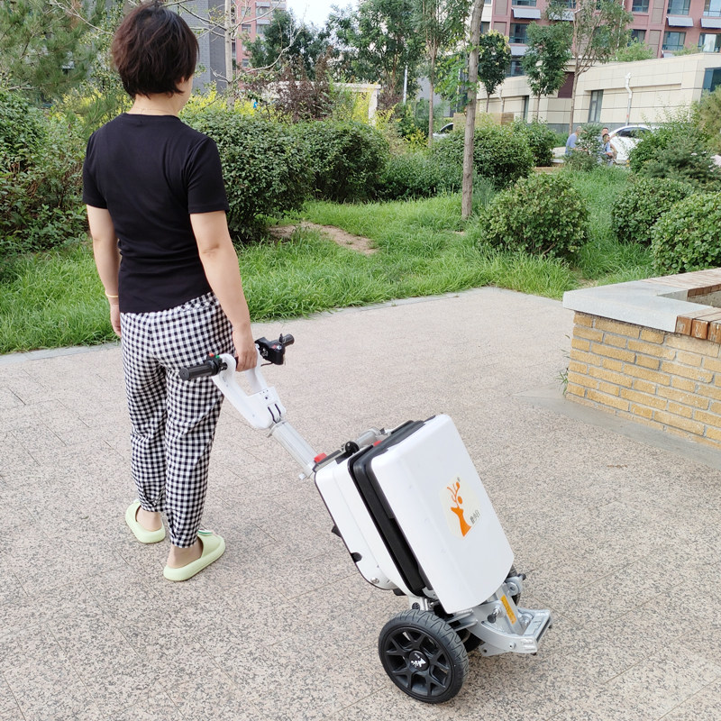 福康之家新款老年人专用三轮折叠电动滑板车超轻可携式小型助力电