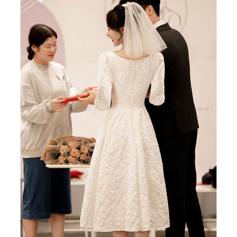 白色礼服女订婚领证登记法式连衣裙轻奢小众晚礼装平时可穿高级感