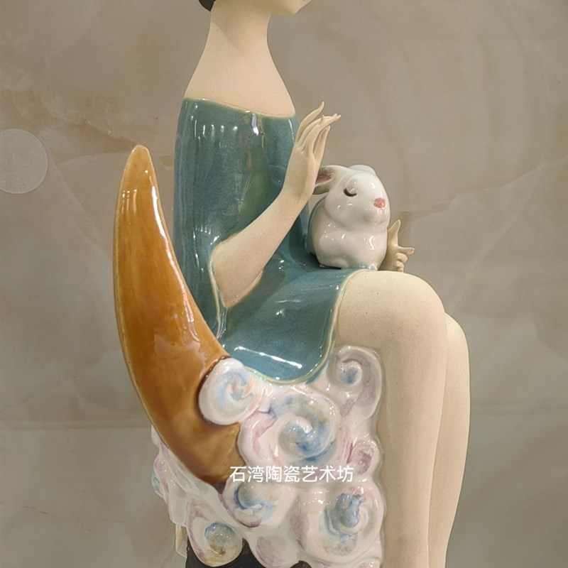 陶瓷玉兔仕女手工艺摆件桌面门厅博古架创意装饰石湾公仔兔子女孩