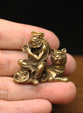 迷你微雕古玩铜器实心黄铜佛像降龙伏虎罗汉纯铜做旧桌面摆件茶宠