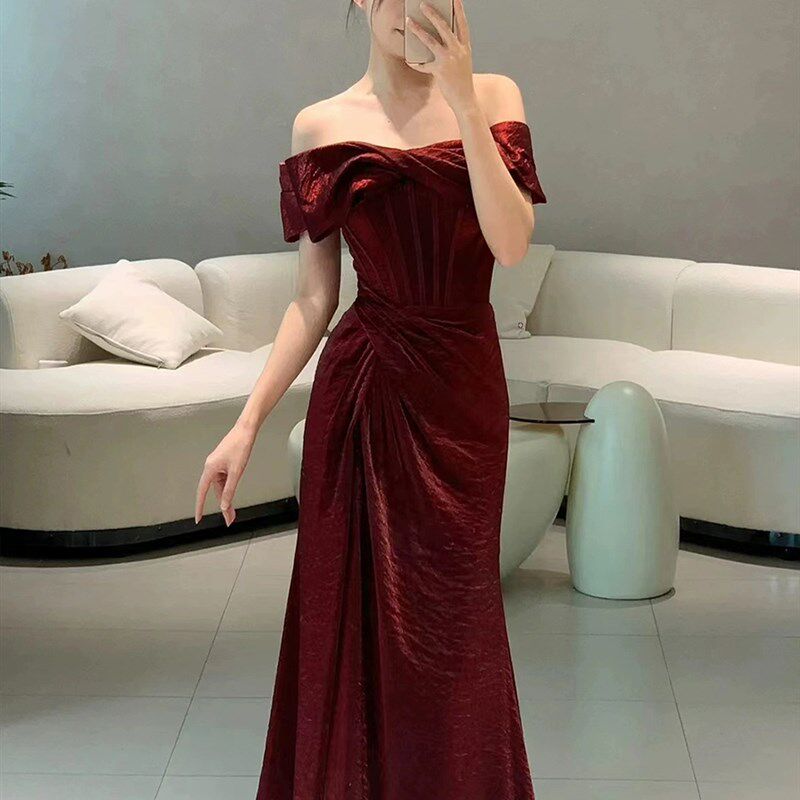 敬酒服新娘2024新款酒红色高级感结婚订婚宴会一字肩礼服裙女鱼尾