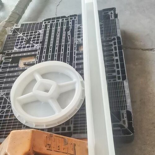 水泥桩模具火龙果葡萄架钢丝网防护栏水泥柱模具水泥制品立柱模具
